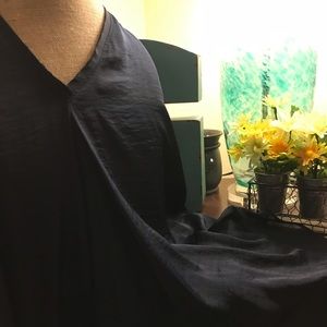 Simply Vera Wang Navy blouse
